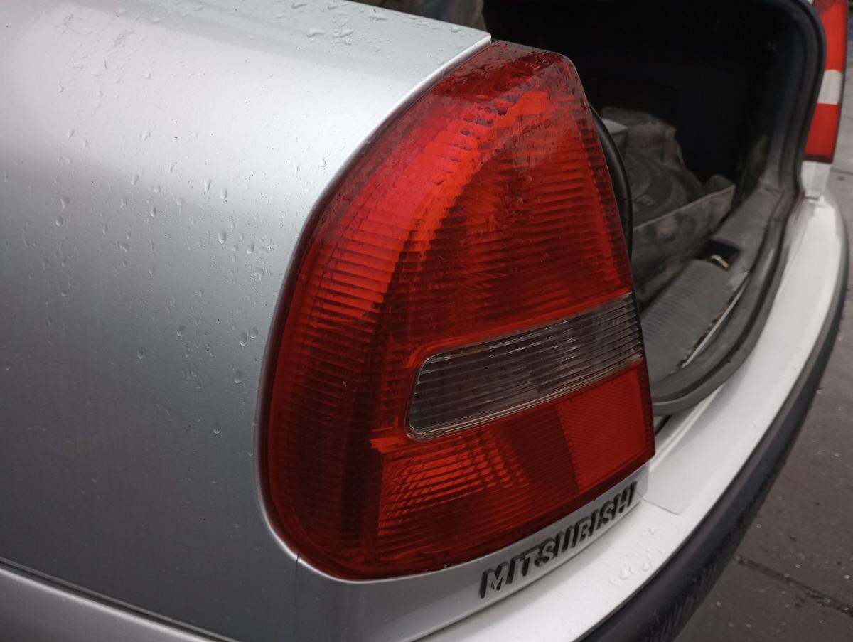 Mitsubishi Carisma Schrägheck orig Rückleuchte links Heck Schluss Licht Bj 2002