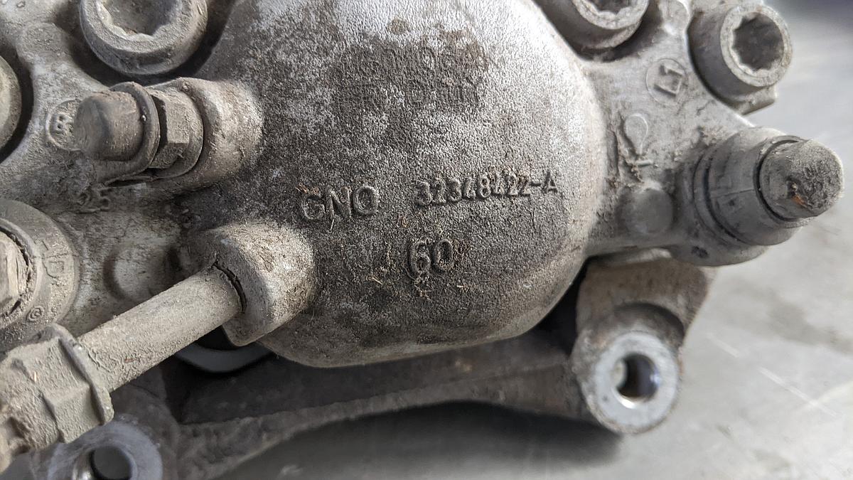 Audi A6 4G C7 Avant Bremssattel vorn rechts Sattel TRW 320x30mm