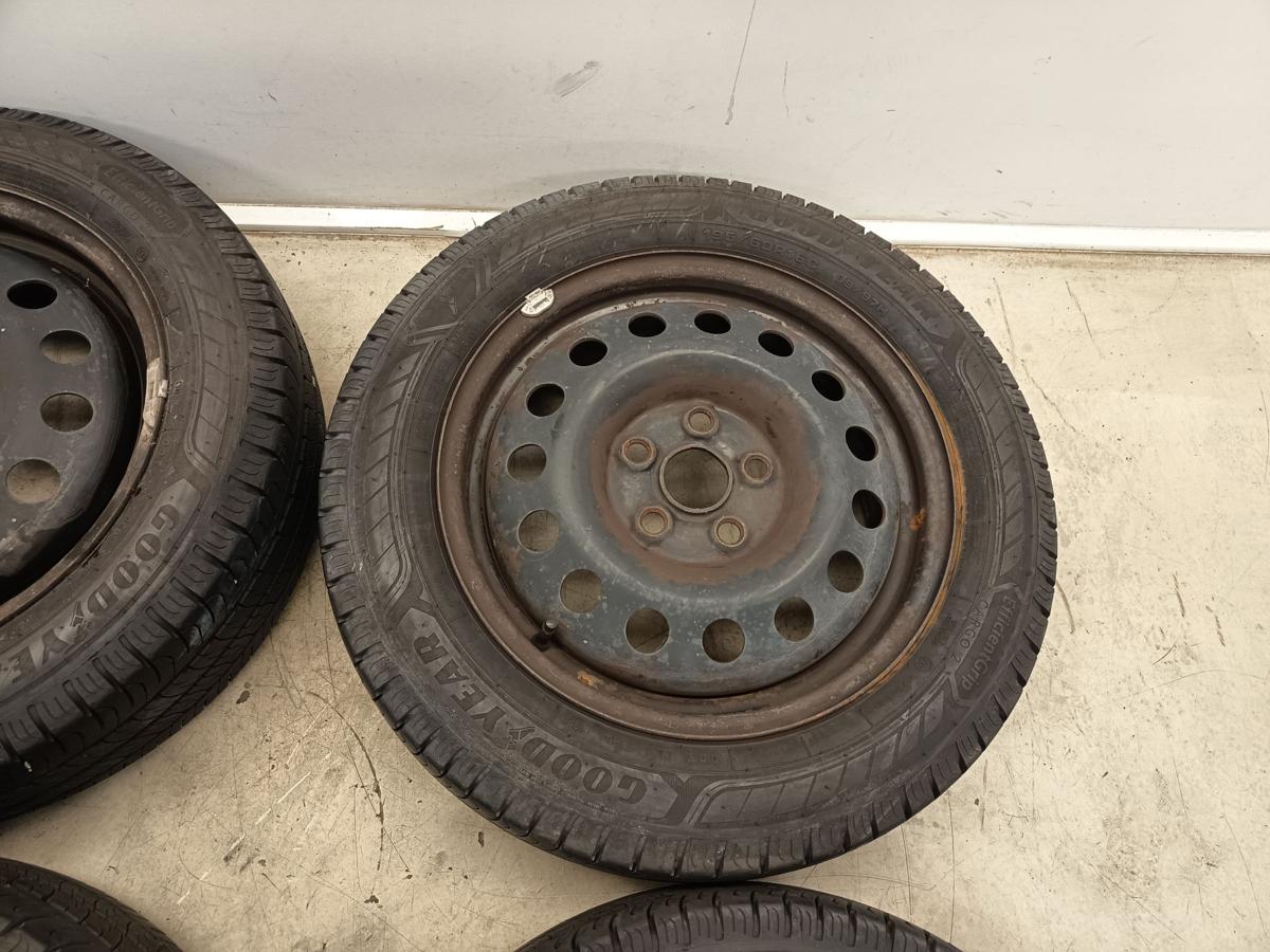 VW Sharan original Stahlfelgen 6x16 ET53 mit Sommerreifen DOT 1321