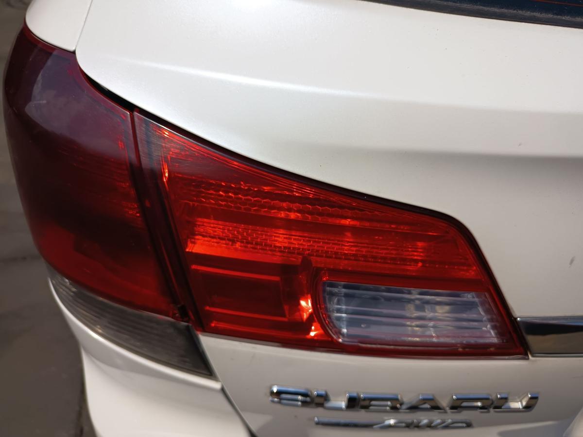Subaru Legacy V Kombi original R&uuml;ckleuchte links innen Baujahr 2009