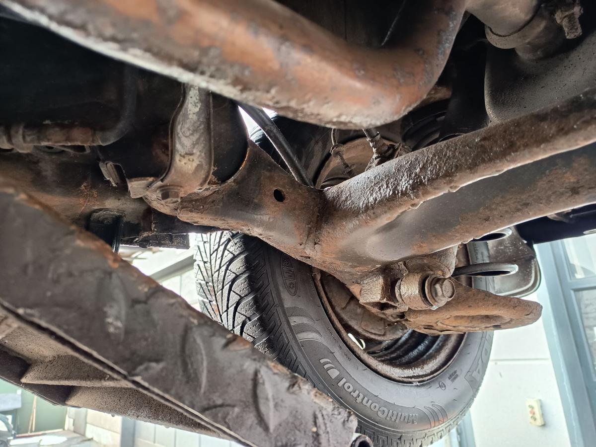 Hyundai i20 original Hinterachse Tr&auml;ger scheibengebremst f&uuml;r 1,2l 57kW Bj 2012