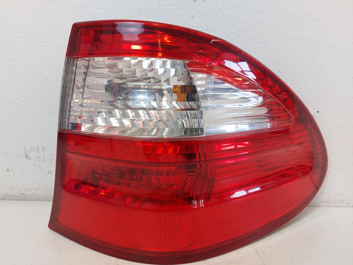 Mercedes E Klasse Kombi S211 R&uuml;ckleuchte Schlussleuchte aussen rechts R&uuml;cklicht