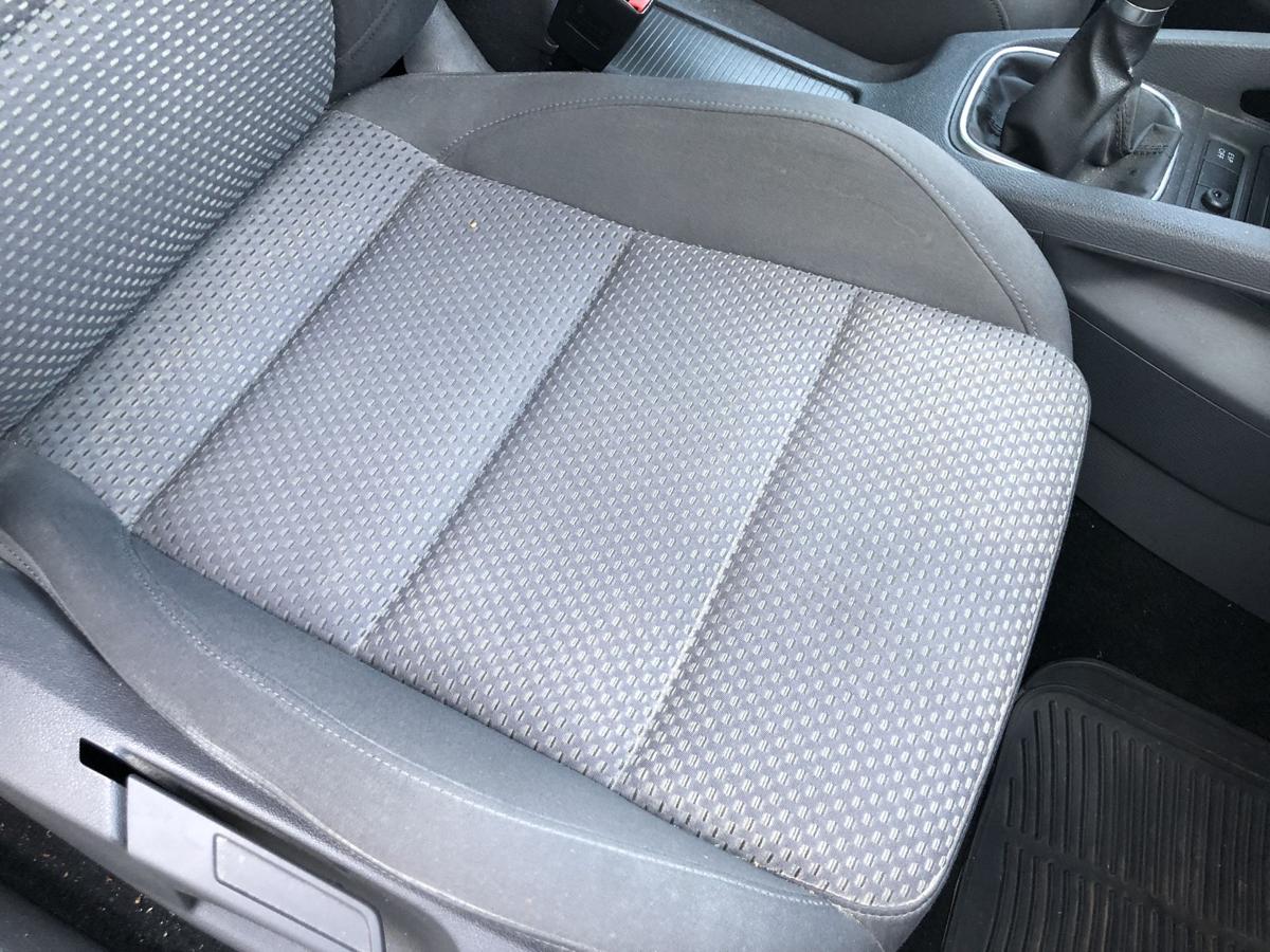 VW Golf 5 V 1K Sitz vorn rechts Beifahrersitz nur f&uuml;r 5 t&uuml;rer ohne Heizung