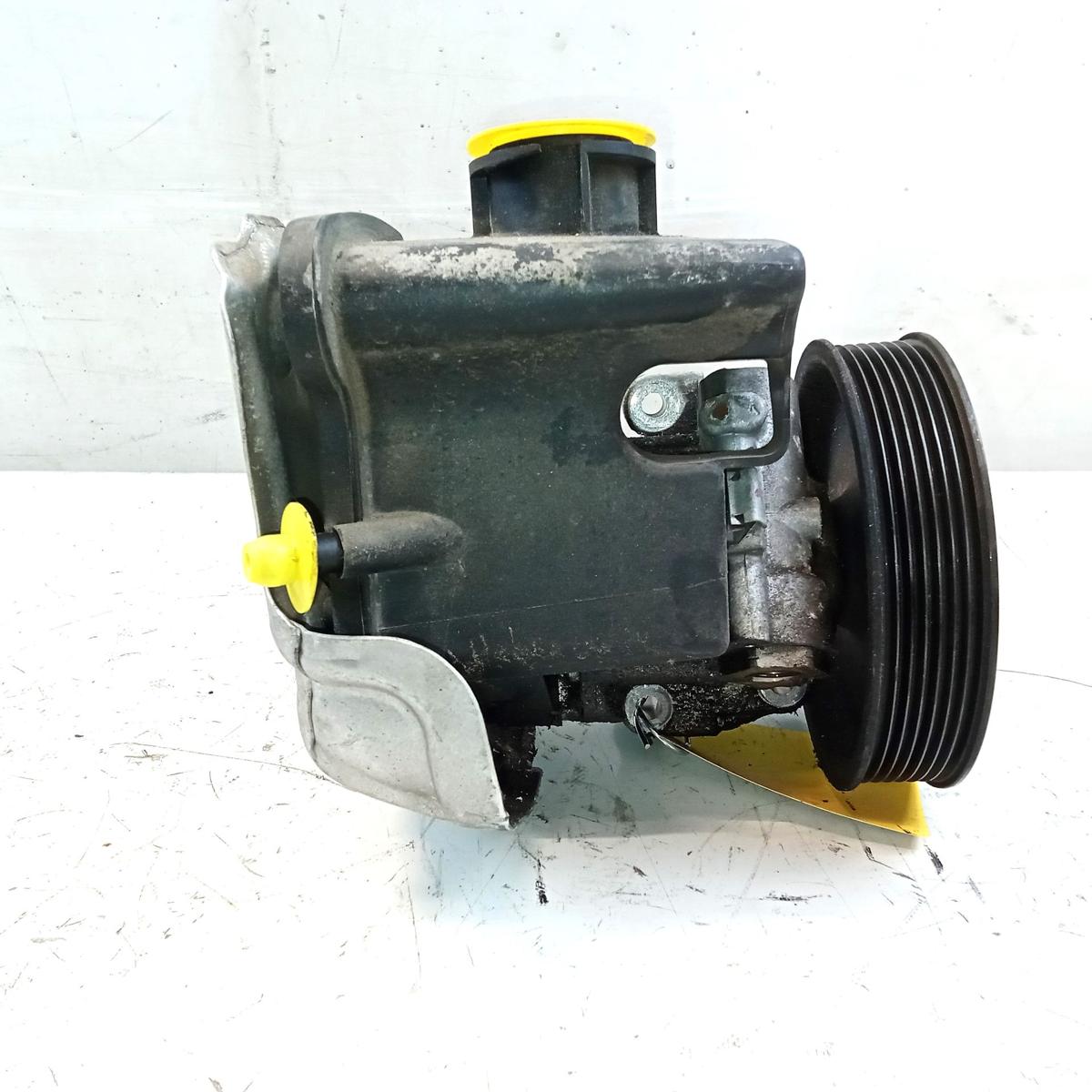 Mercedes C-Klasse 203 original Servopumpe 1.8 105kw 271946 Bj.2007