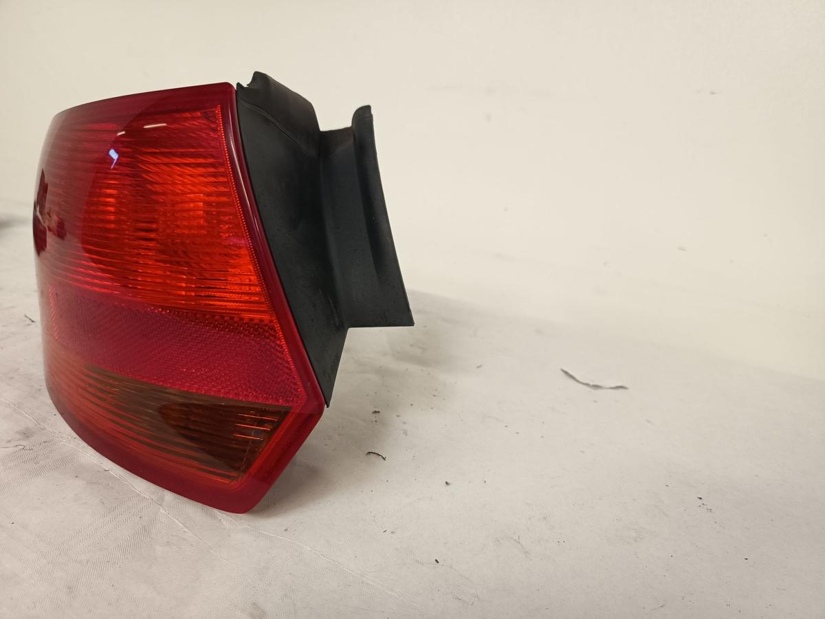 Audi A3 8P vor Facelift orig Heck-/Schluss-/Rückleuchte links außen Bj 2006