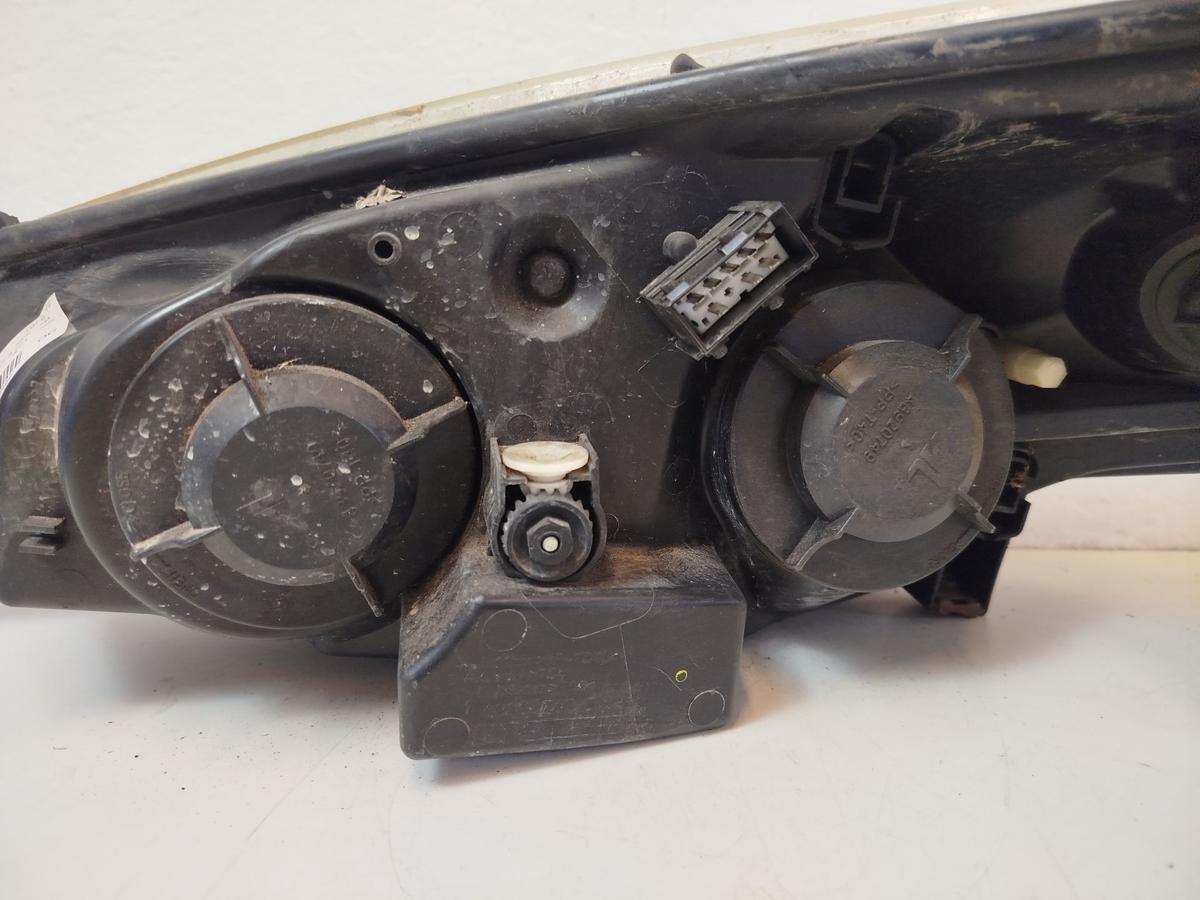Peugeot 206+ Scheinwerfer vorn rechts Frontscheinwerfer Lampe Licht vorn Halogen