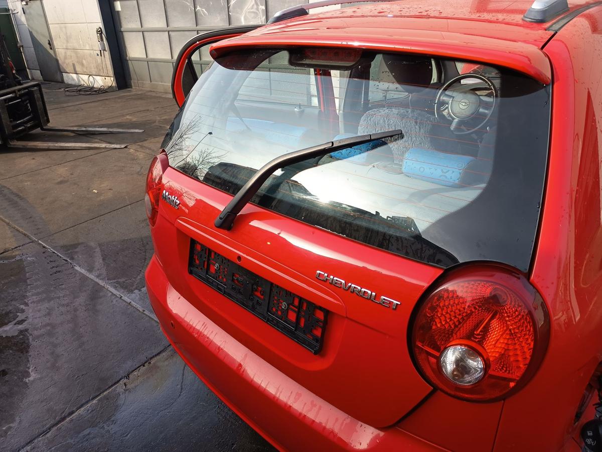 Chevrolet Matiz M200 original Heckklappe mit Scheibe 71U Super red Bj 2009