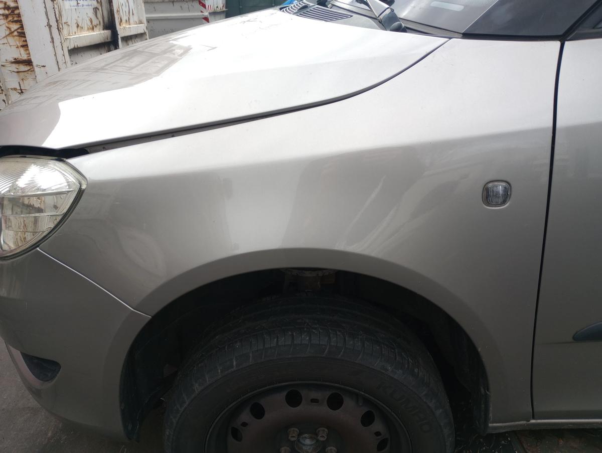 Skoda Fabia II Kombi 5J orig Kotflügel links F8H Beige Facelift Bj 2010