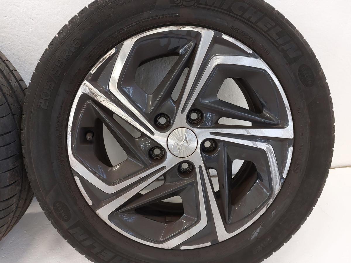 Hyundai i30 PD Komplettradsatz Alu 6.5x16 ET50 Reifen Sommer Michelin 205/55 R16