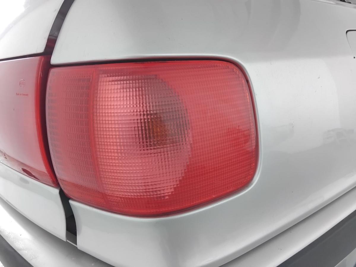 Audi 80 B4 Limousine original R&uuml;ckleuchte Heckleuchte rechts au&szlig;en BJ1992