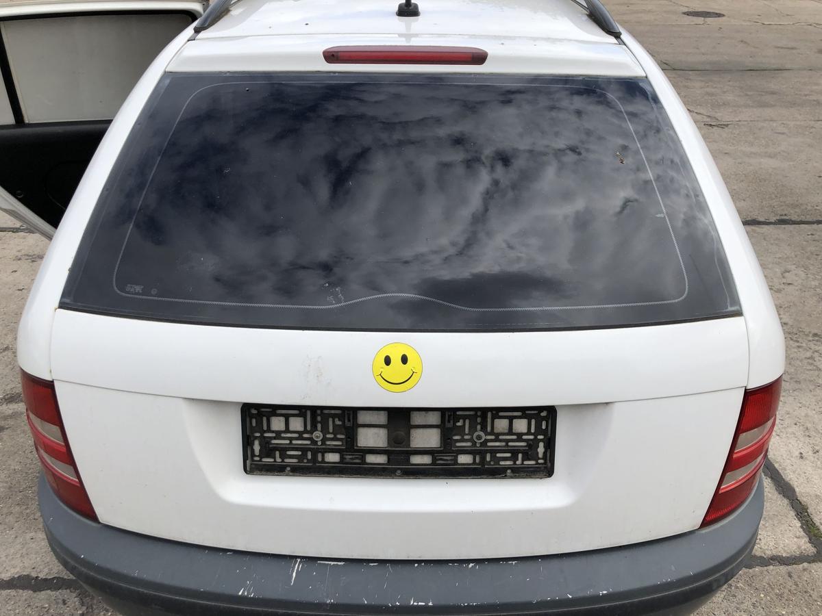 Skoda Fabia 6Y Praktik Heckklappe mit Scheibe ohne Heckwischer LF9E Candywei&szlig;