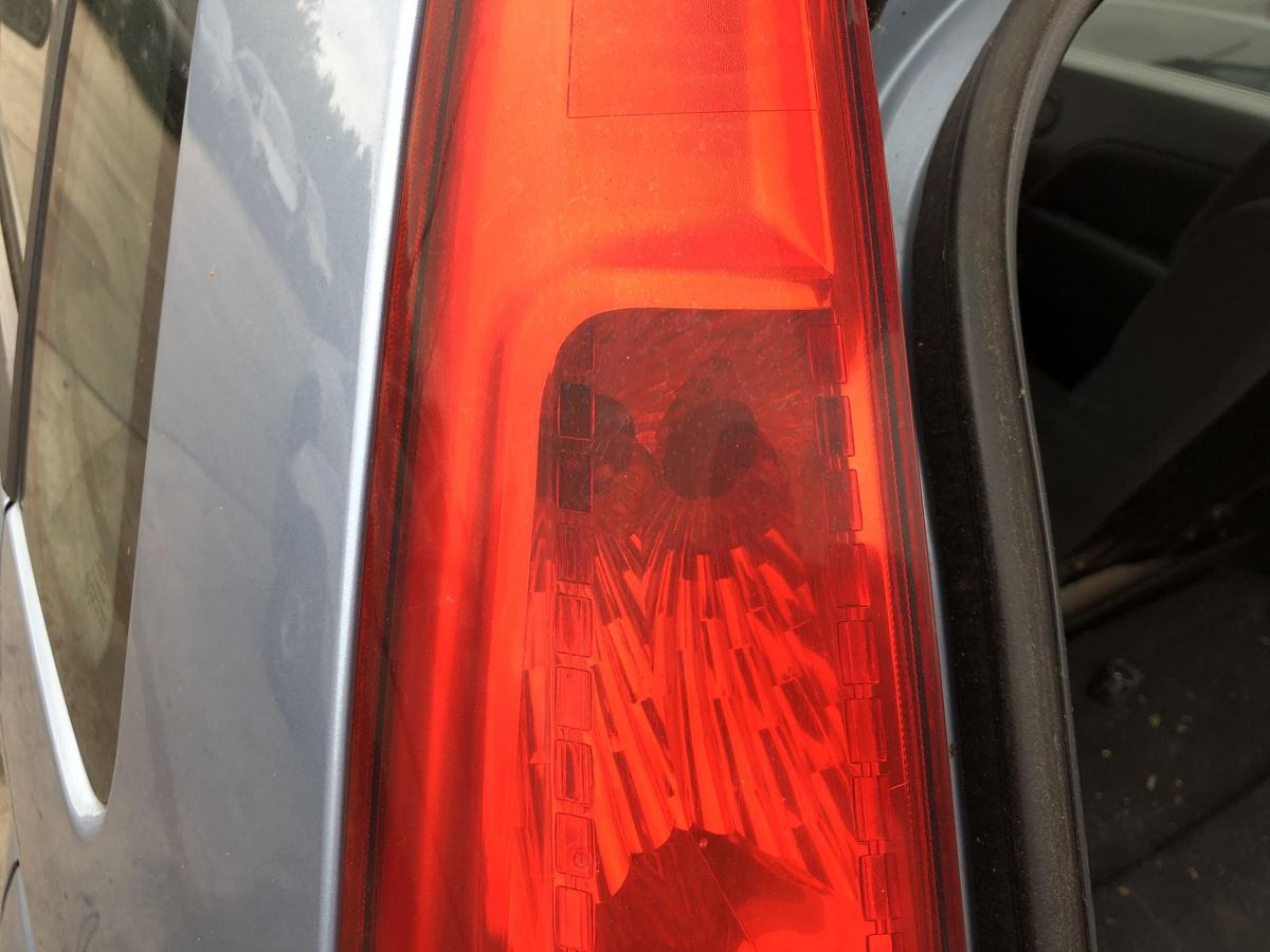 Ford Fiesta JD JH ab05 R&uuml;ckleuchte links R&uuml;cklicht Heckleuchte NUR 5 t&uuml;rer