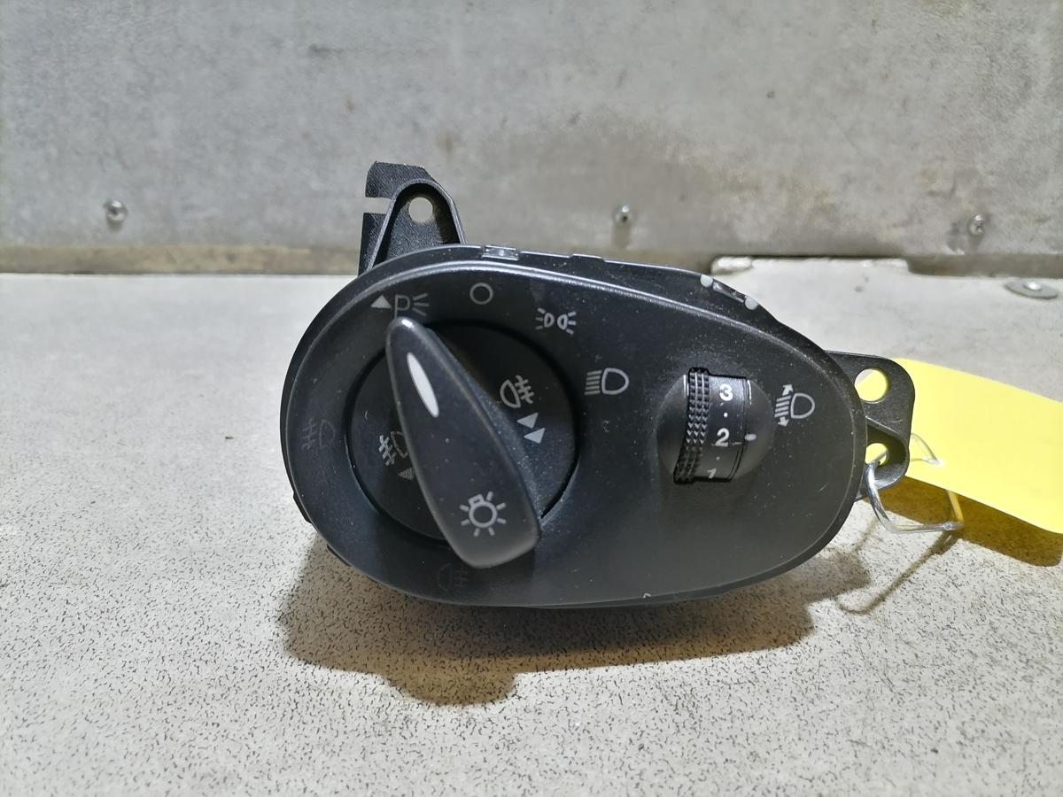 Ford Focus 1 Lichtschalter 2M5T13A024EA BJ03