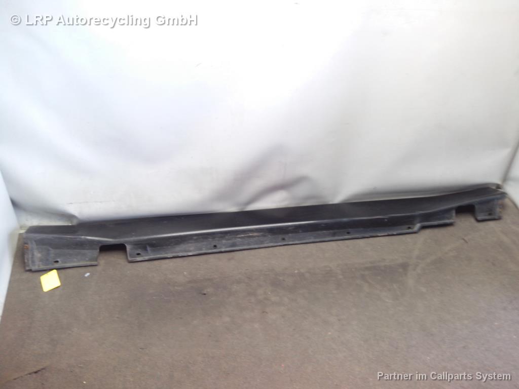 BMW 7-er E65 BJ2004 Plastik-Schwellerverkleidung links 51717016879