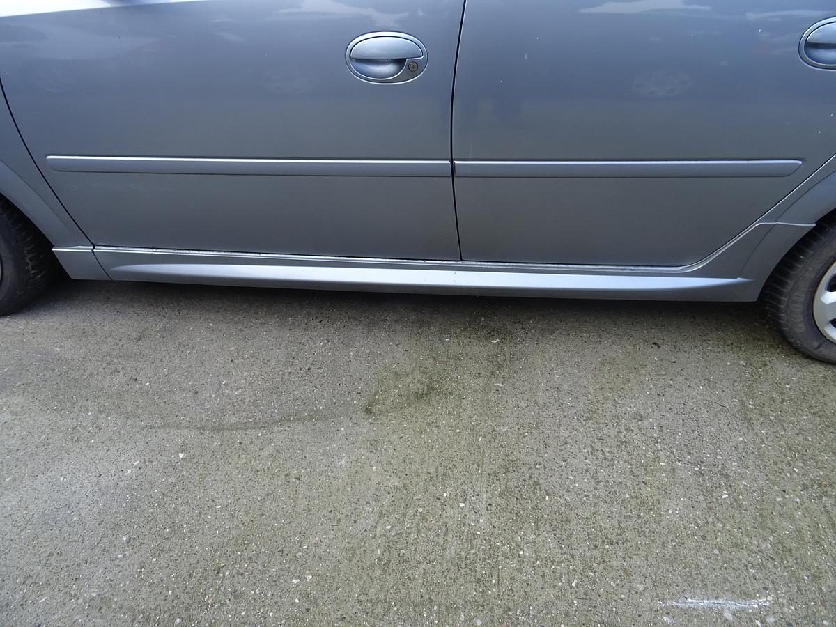 Opel Meriva A Bj.2005 original Schwellerverbreiterung Irmscher Paket links