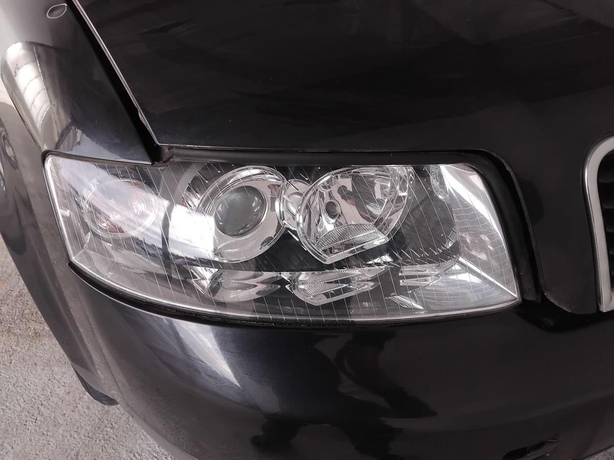 Audi A4 8E B6 orig. Scheinwerfer rechts Valeo Halogen mit LWR BJ2002 Ellipsoid