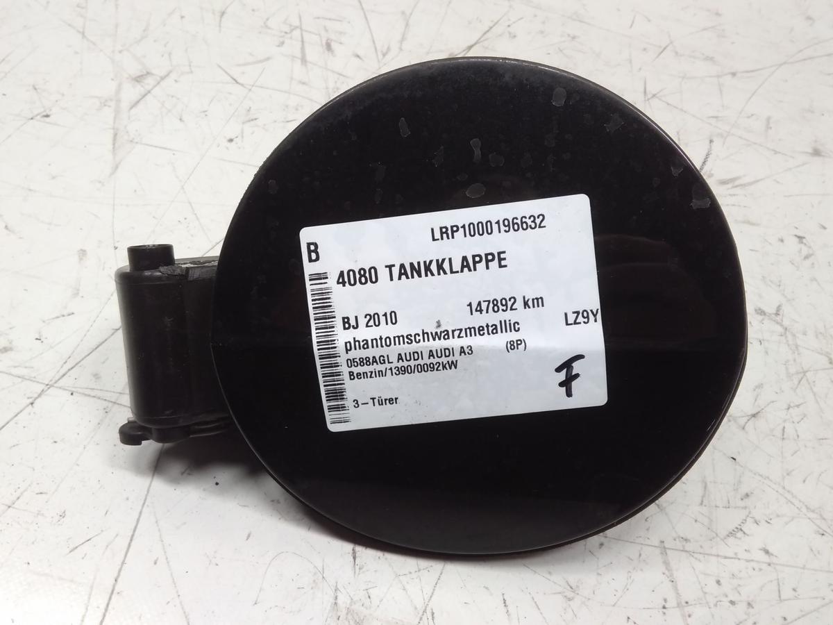 Audi A3 8P Facelift original Tankklappe 3-T&uuml;rer phantomschwarzmetallic Bj.2010