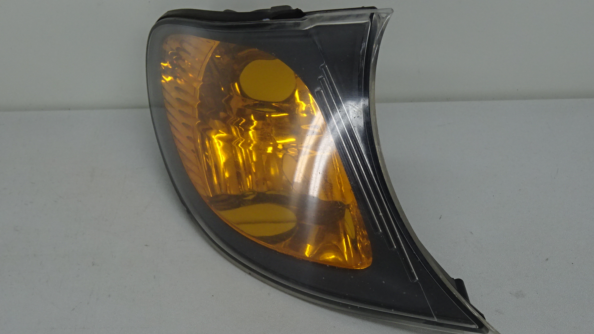 BMW 3er E46 Bj2005 Blinker vorn rechts in gelb 7165848 Modell ab 2001