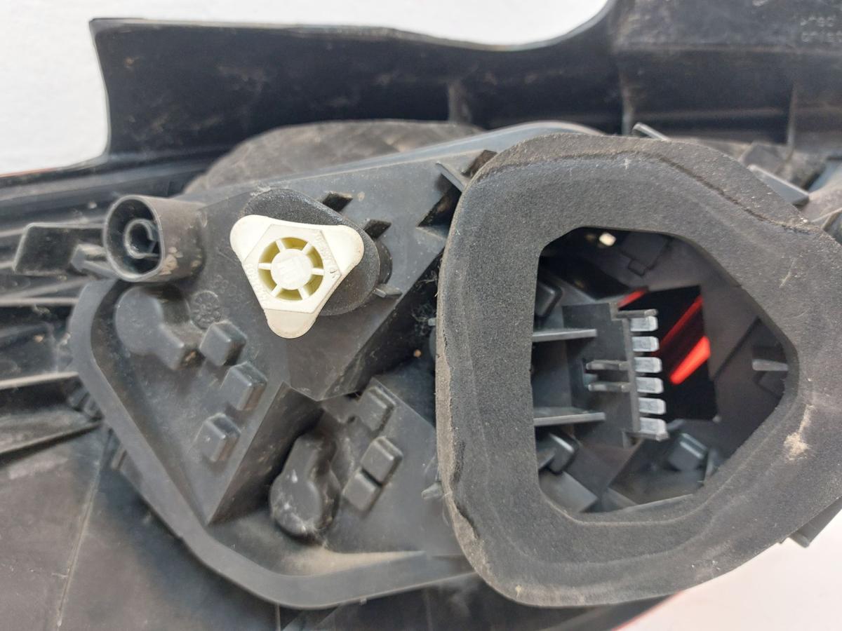 Opel Corsa D Rückleuchte Schlussleuchte Rücklicht Lampe hinten rechts 5 Türer
