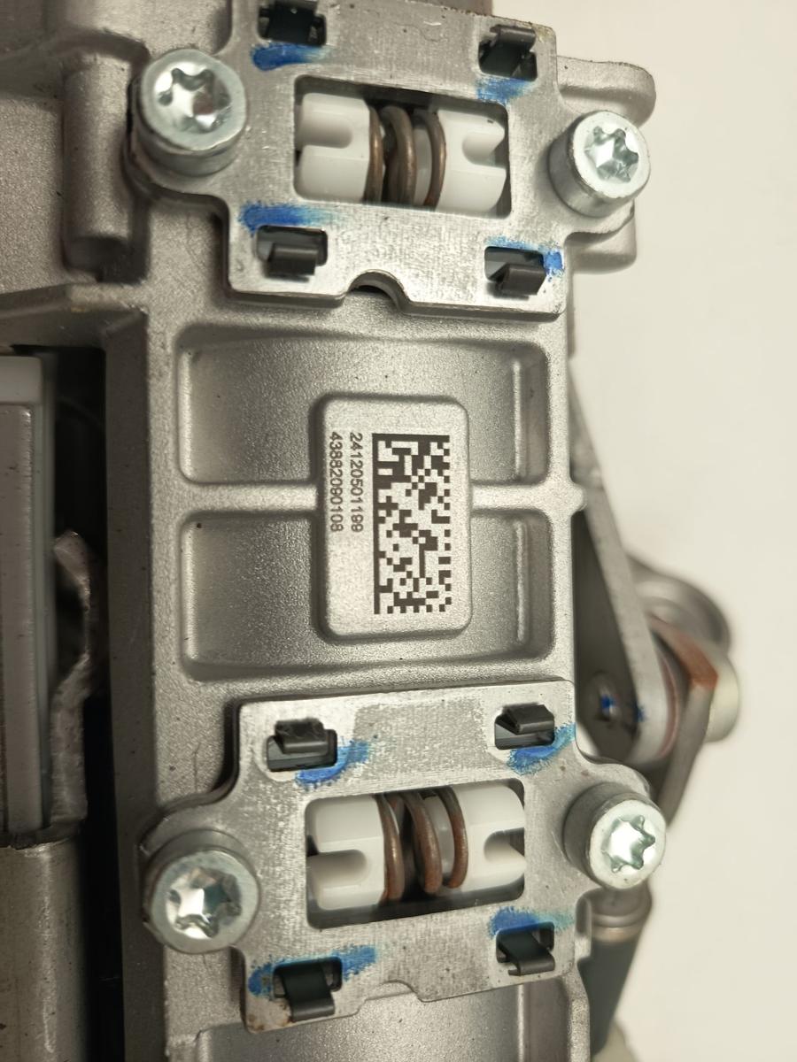 Tesla Model Y original Lenks&auml;ule 43882090108 vorn Baujahr 2025