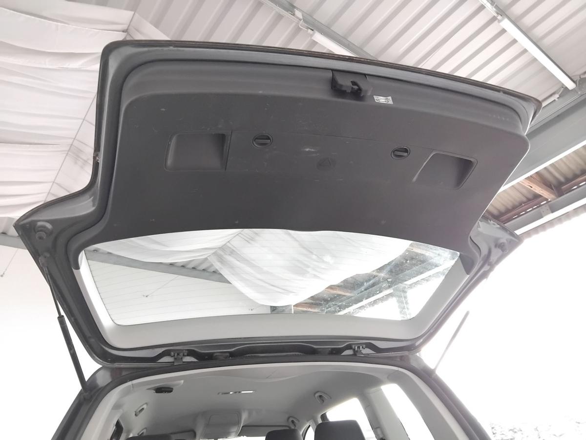 VW Touran 1T Heckklappe platinumgreymetallic LD7X mit Heckscheibe BJ2006