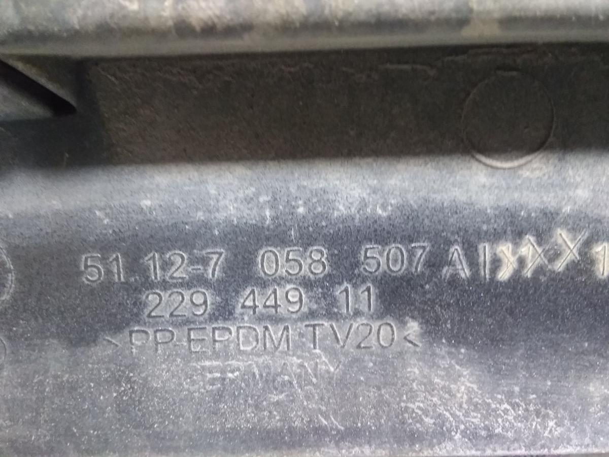 BMW 1er E87 E81 original Sto&szlig;stange Sto&szlig;f&auml;nger hinten mit kleinen M&auml;ngeln BJ2004