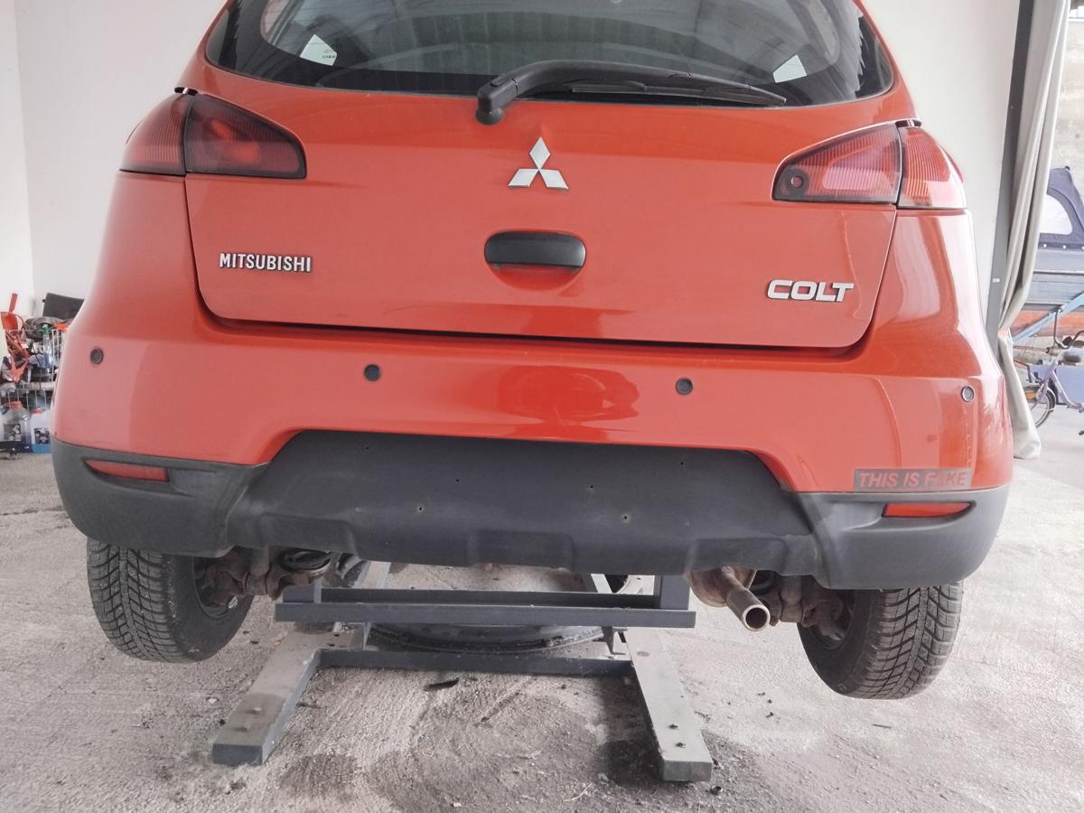 Mitsubishi Colt Z30 original Stossfänger hinten 3 Türer Facelift BJ2009 PDC