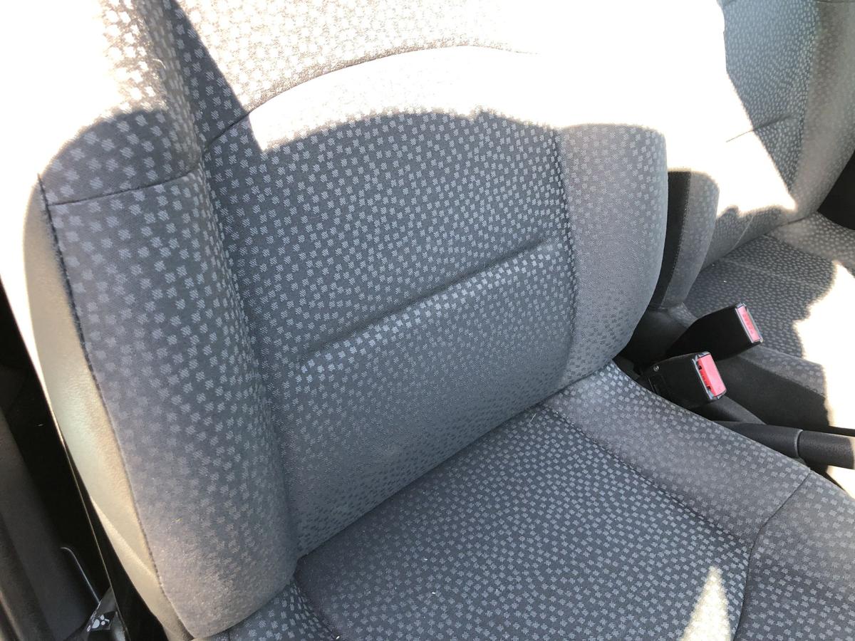 Renault Clio II 2 Campus Sitz vorn rechts Beifahrersitz 3 t&uuml;rer Stoffsitz
