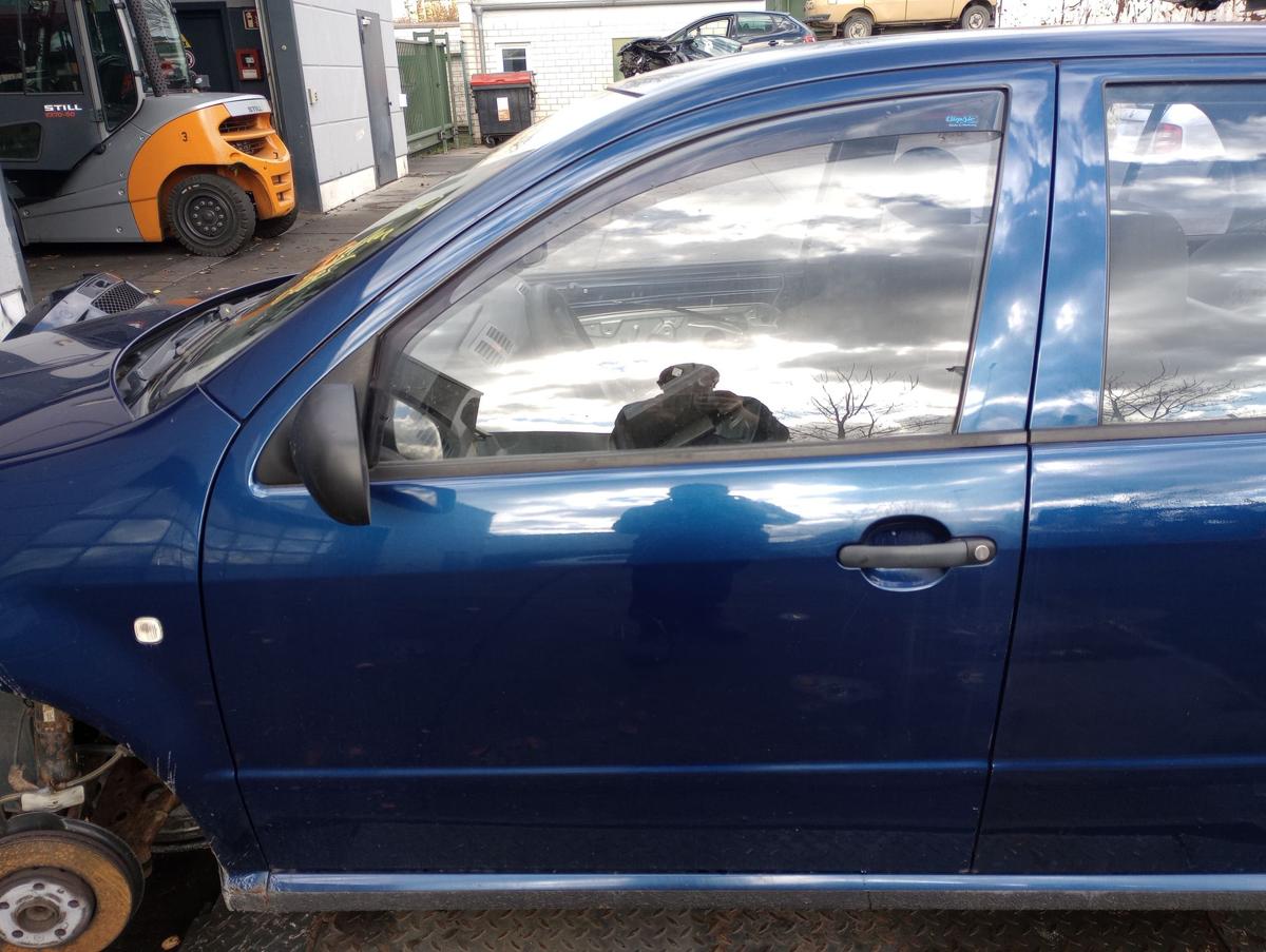 Skoda Fabia 6Y original Tür vorne links F5Q Blau Baujahr 2006 Skoda Fabia 6Y original Tür vorne links F5Q Blau Baujahr 2006
