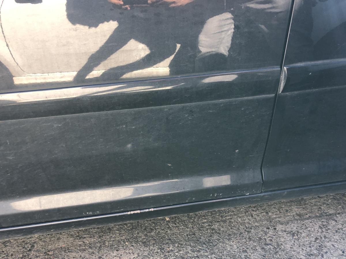 VW Touran 1T 1T1 T&uuml;r vorn links Fahrert&uuml;r im Rohbau LC9Z Black Magic Perl