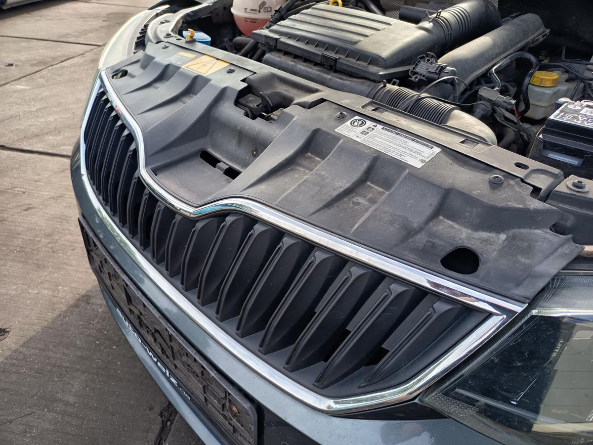 Skoda Fabia III NJ original K&uuml;hlergrill Frontmittelteil schwarz/chrom Bj 2015