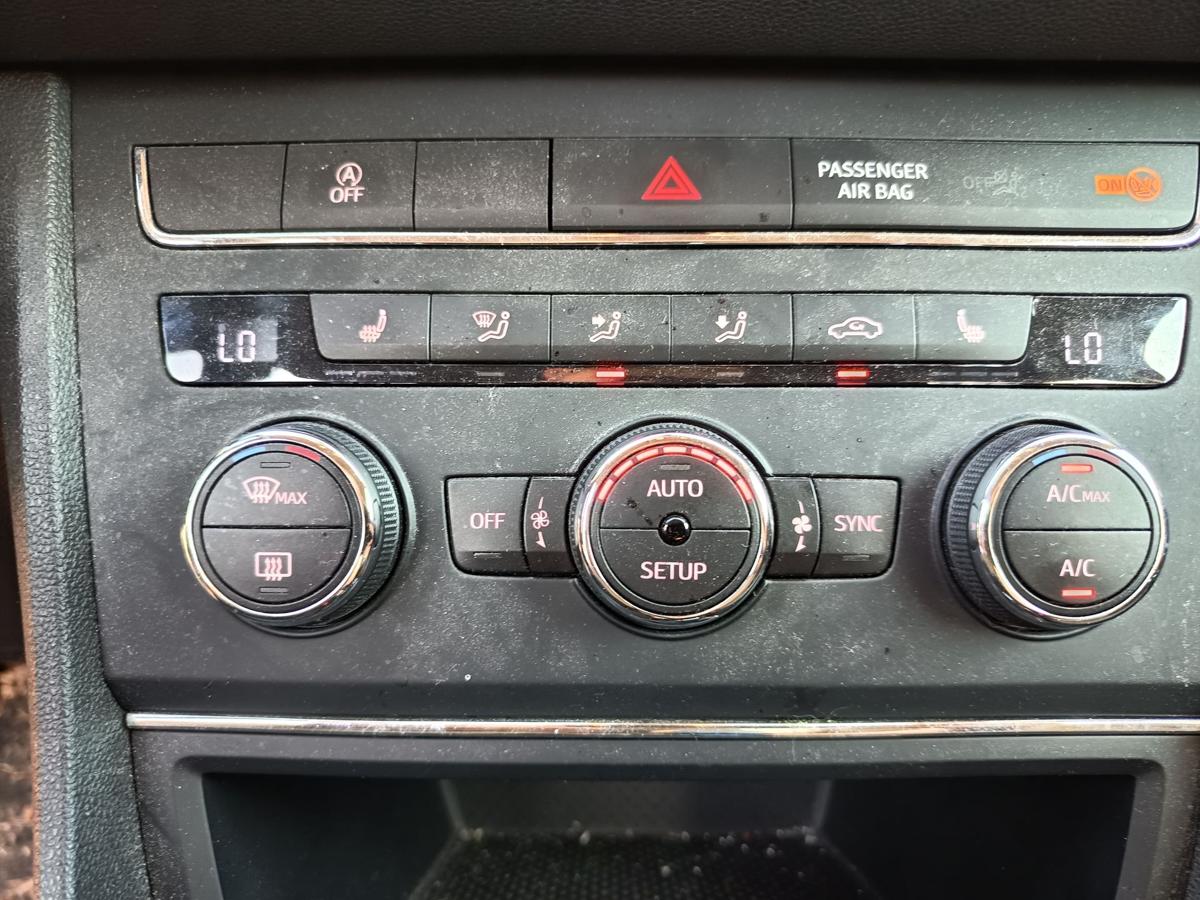 Seat Leon 5F original Heizungsbet&auml;tigung Klimaautomatik 5F0907044E Bj 2014