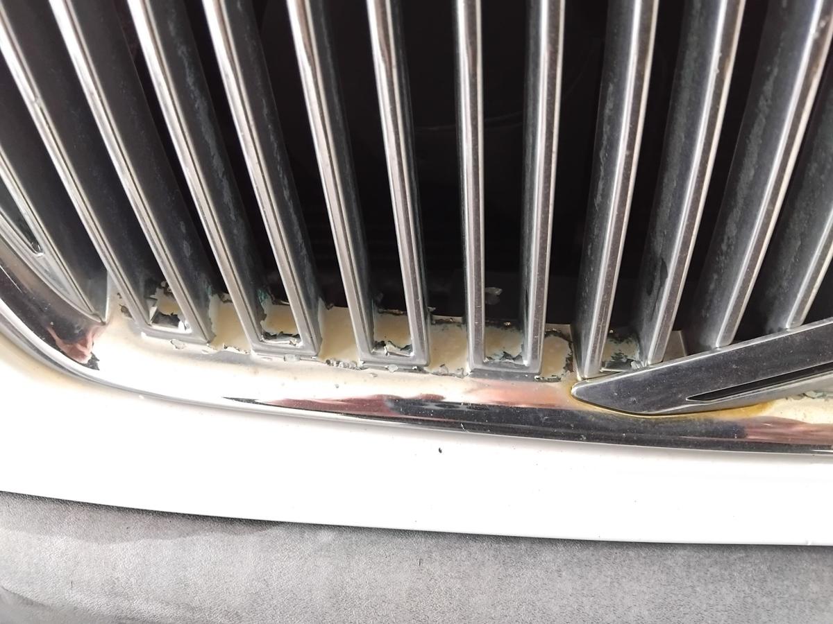 Volvo V70 II original Sto&szlig;f&auml;nger Sto&szlig;stange vorn weiss White Solid BJ2002