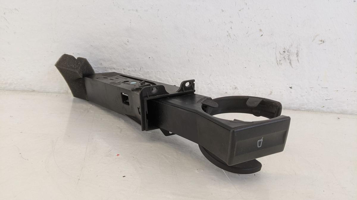 Getränkehalter Becherhalter Dosenhalter vorn Ford Mondeo B5Y Bj ab 2003