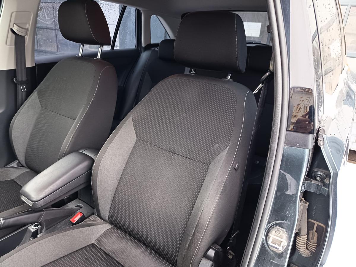 Skoda Rapid Spaceback original Sitz vorne links Stoff Sitzheizung Baujahr 2016