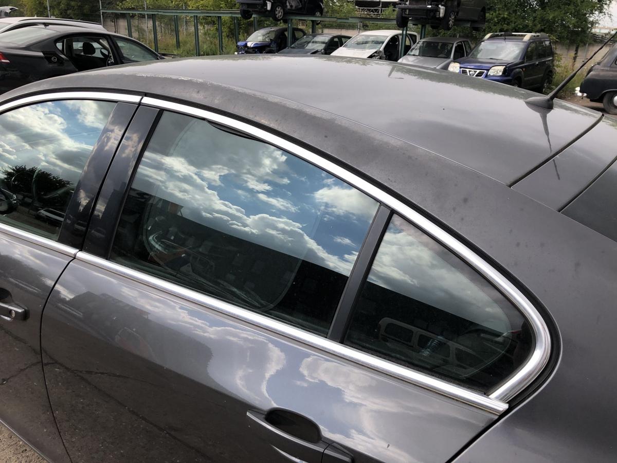 Opel Insignia A 0G-A Tür hinten links Fliessheck Rohbau Z177 Karbongraumetallic