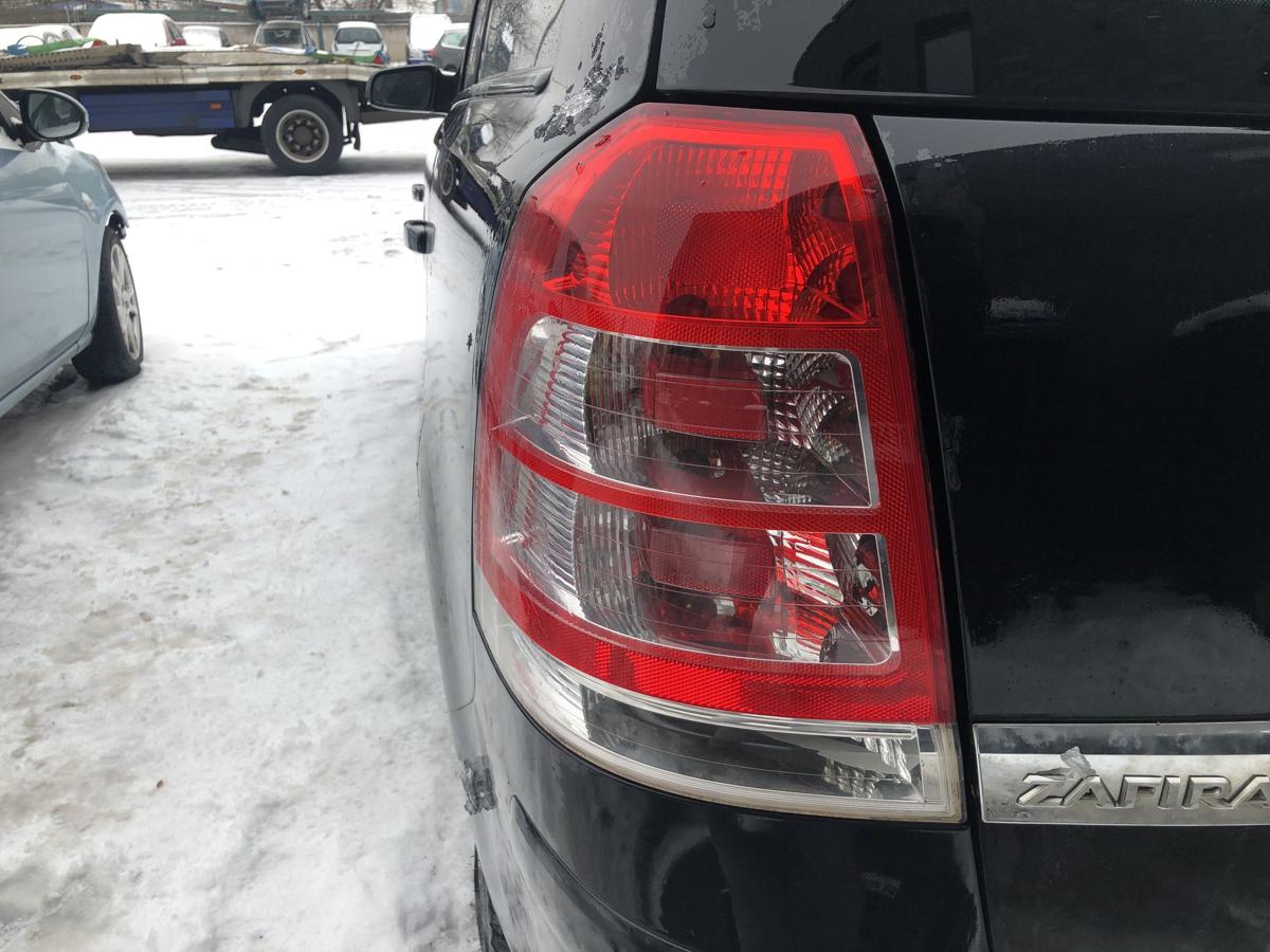 Opel Zafira B R&uuml;ckleuchte links R&uuml;cklicht R&uuml;ckscheinwerfer Heckleuchte Facelift