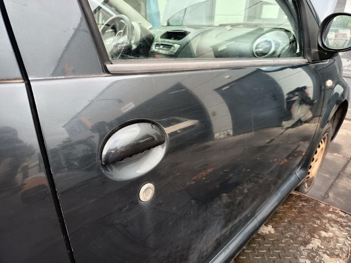 Toyota Aygo I 3t&uuml;rer original T&uuml;r rechts Beifahrer 1E0 Rauchgrau Bj 2005