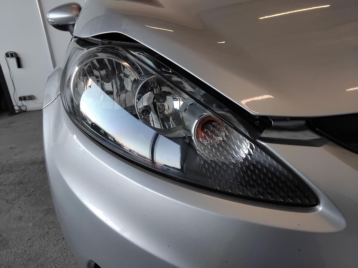 Ford Fiesta JA8 original Scheinwerfer rechts schwarz Halogen mit LWR BJ2009