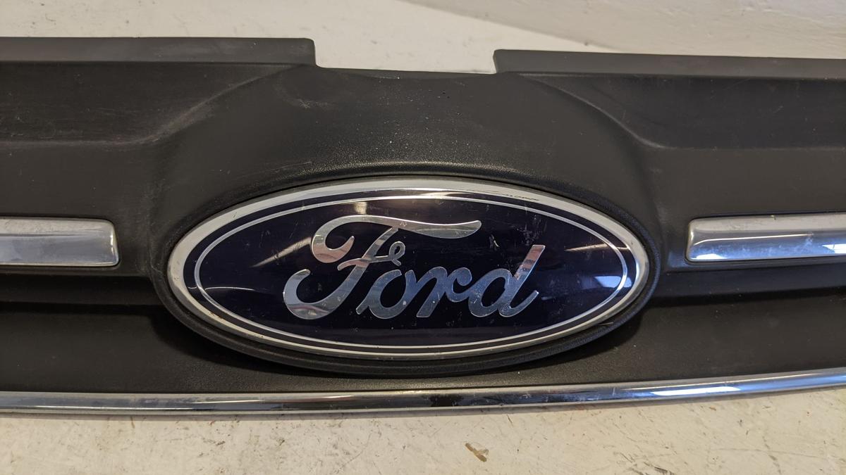 Ford C Max CB7 Kühlergrill Grill Frontgrill mit Logo