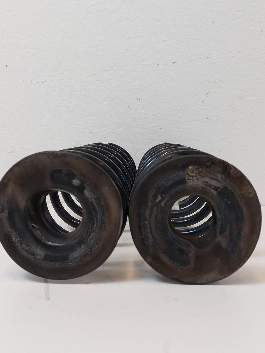 VW Golf 8 VIII CD Variant Satz Hinterachsfedern Federn hinten Kombi nicht Allrad