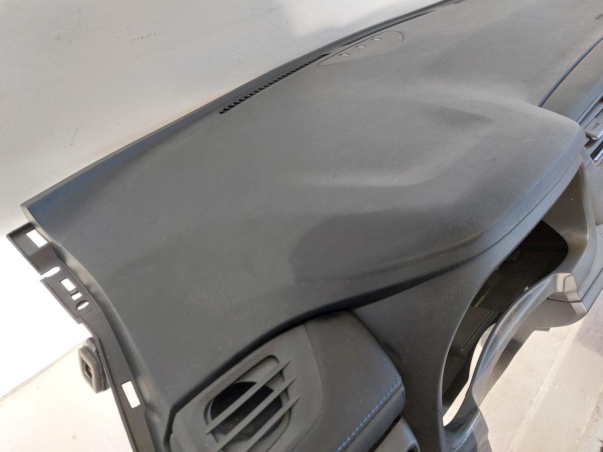 Nissan Leaf ZE1 40kWh Armaturenbrett Armaturentafel Dashboard Cockpit