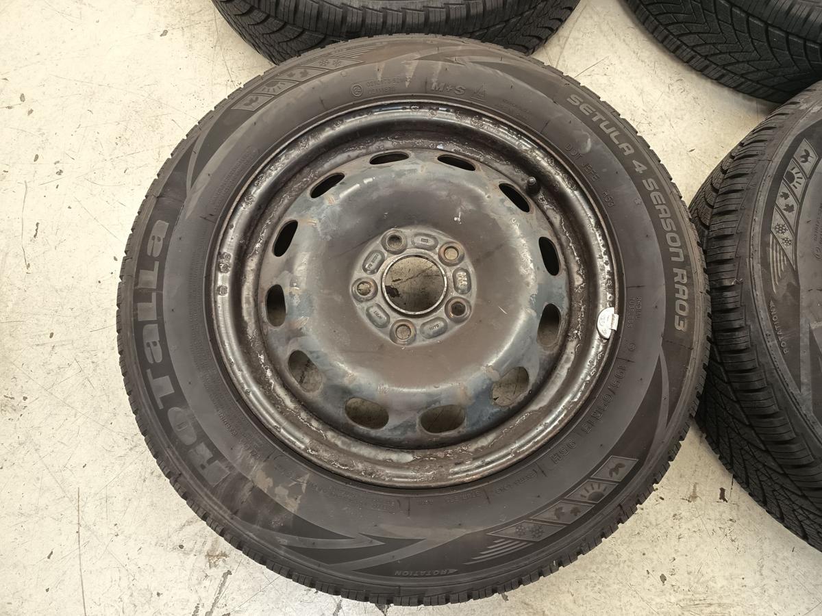 Ford Focus DA3 orig Satz Stahlfelgen 6x15 ET52,5 mit Allwetterreifen Bj 2008