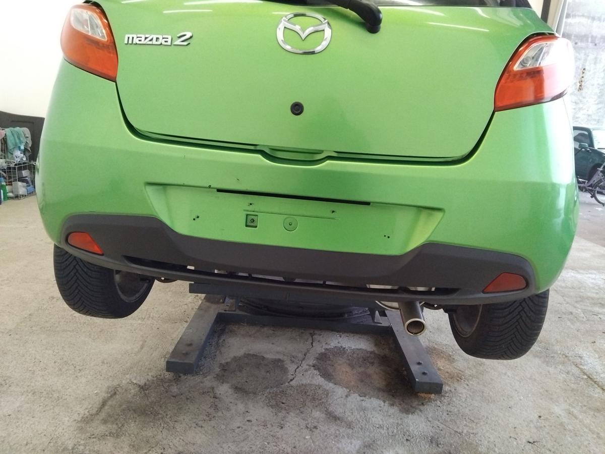Mazda 2 DE original Sto&szlig;stange Stossf&auml;nger hinten hellgr&uuml;nmetallic BJ2008