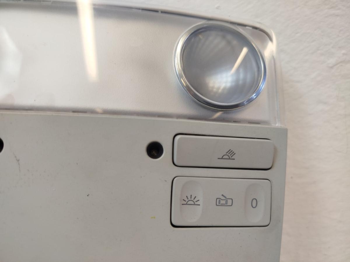 VW Passat 3C B7 Variant Innenleuchte Dachleuchte Leselampe vorn Innenraumleuchte