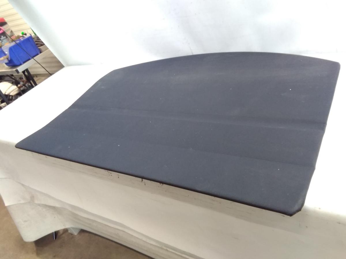 Tesla Model Y Bj.2024 original Hutablage Kofferraumabdeckung