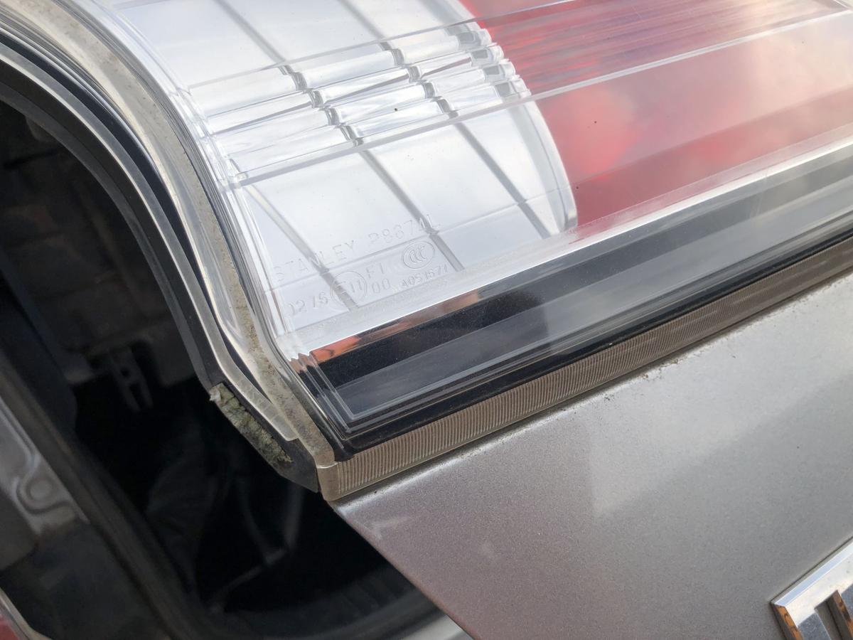 Mazda 3 Typ BL Rückleuchte außen links Rücklicht Heckleuchte 5trg OEM
