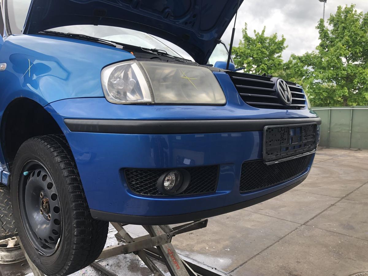 VW Polo 6N2 original Stoßstange Fänger vorn/Front A5M Mercatoblau Bj 2001