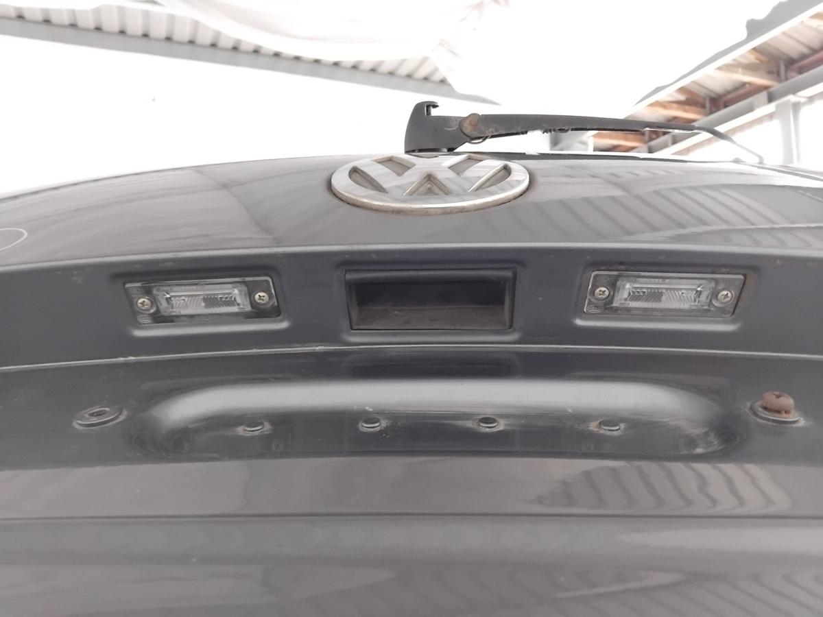 VW Touran 1T Heckklappe platinumgreymetallic LD7X mit Heckscheibe BJ2006