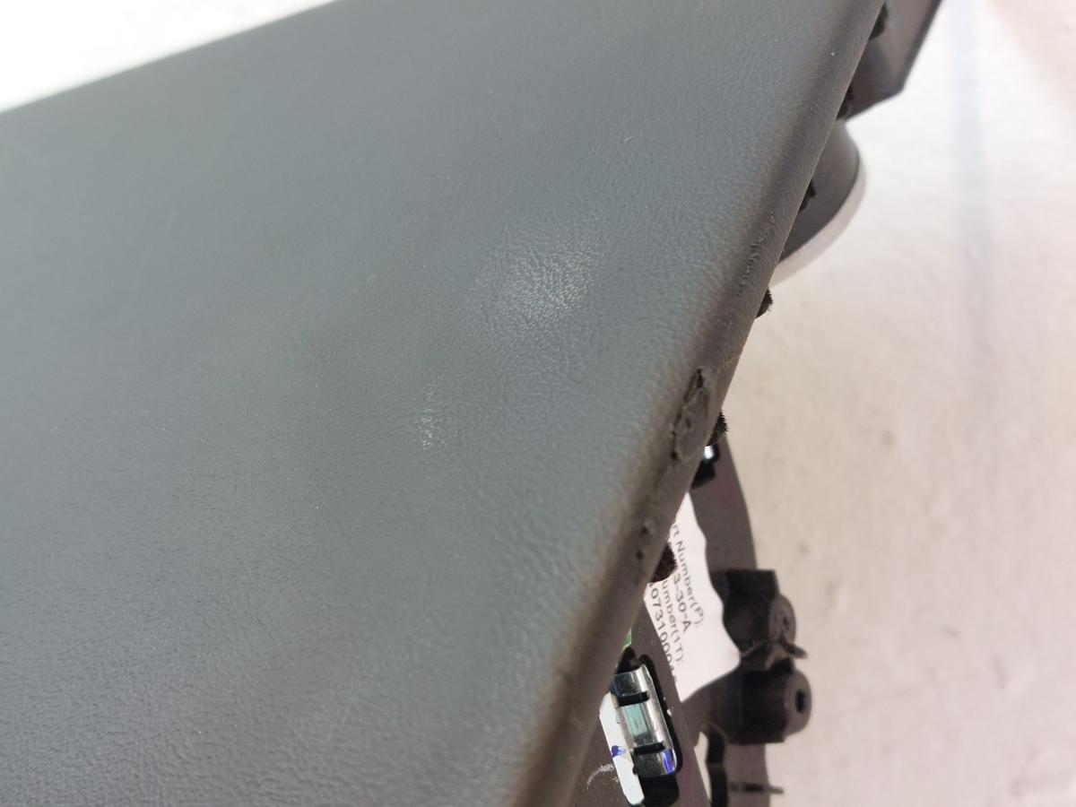 Tesla Model Y Juniper Handschuhfach Handschuhkasten rechts OEM